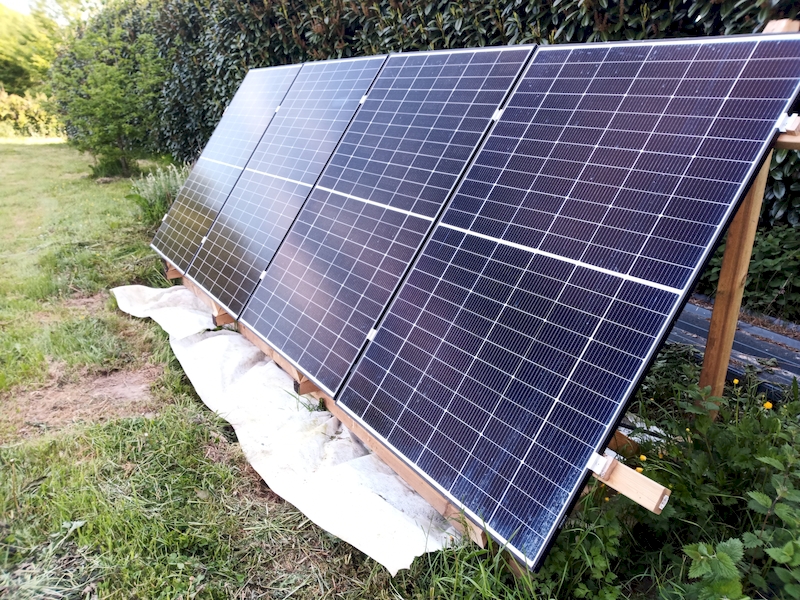 Installation solaire vue de côté